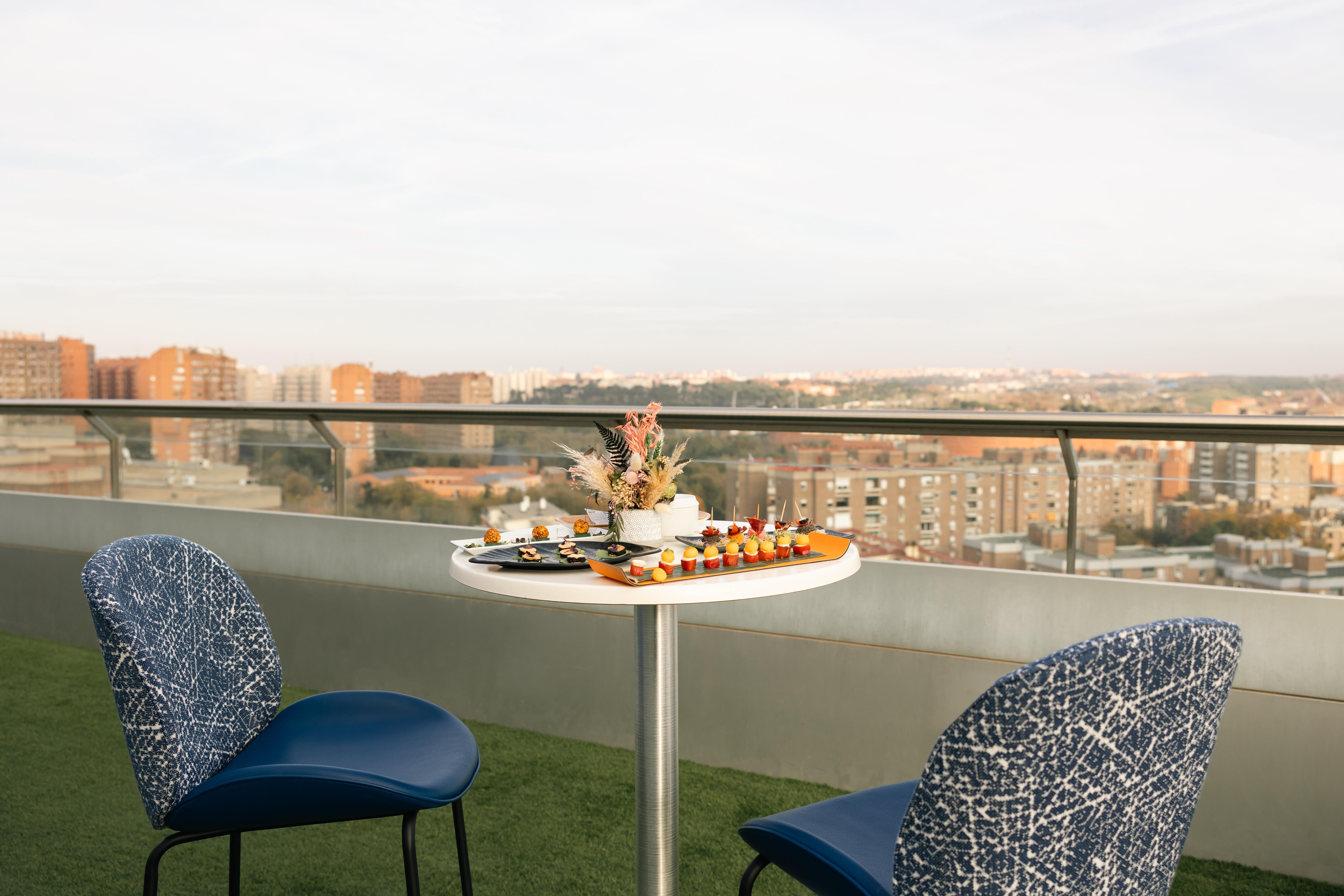 Voco Madrid Retiro By Ihg Hotel Exterior photo