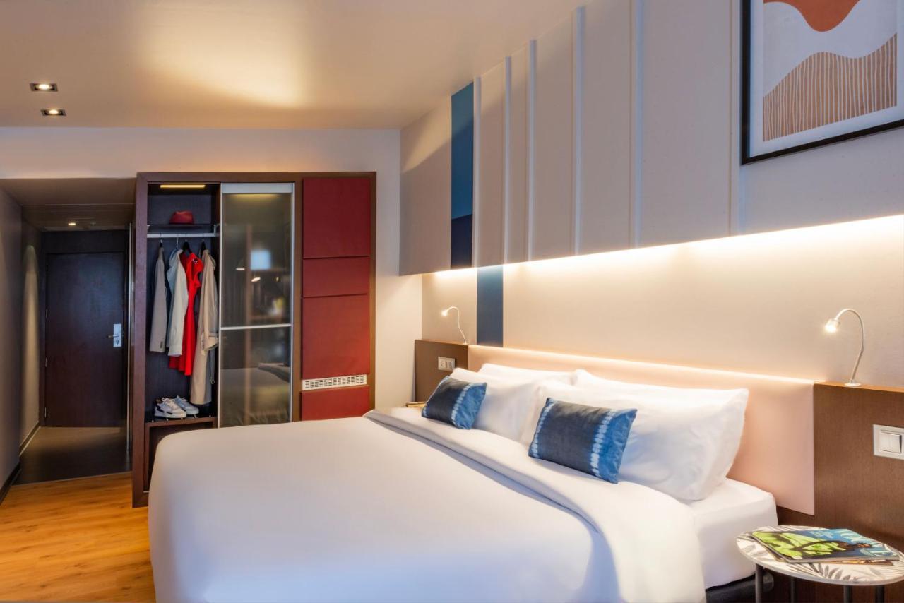 Voco Madrid Retiro By Ihg Hotel Exterior photo