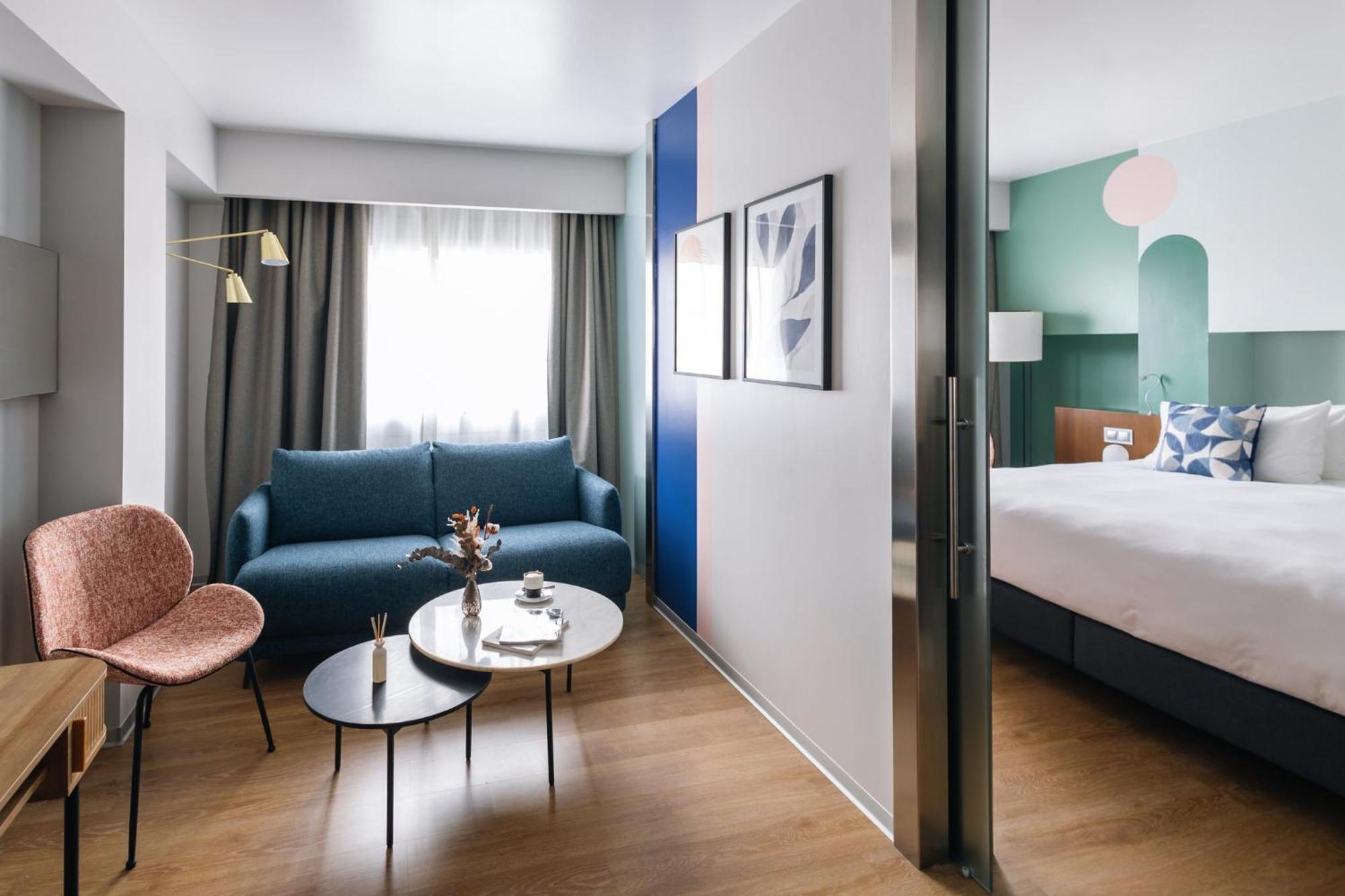 Voco Madrid Retiro By Ihg Hotel Exterior photo