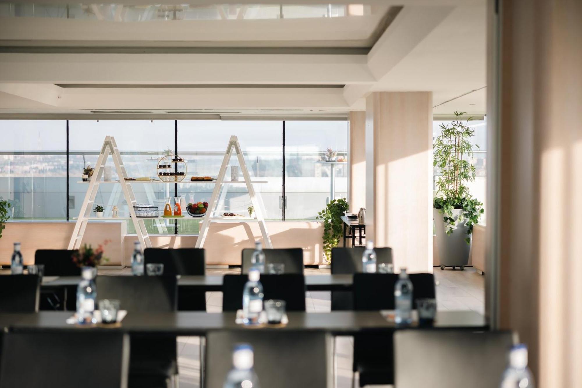 Voco Madrid Retiro By Ihg Hotel Exterior photo